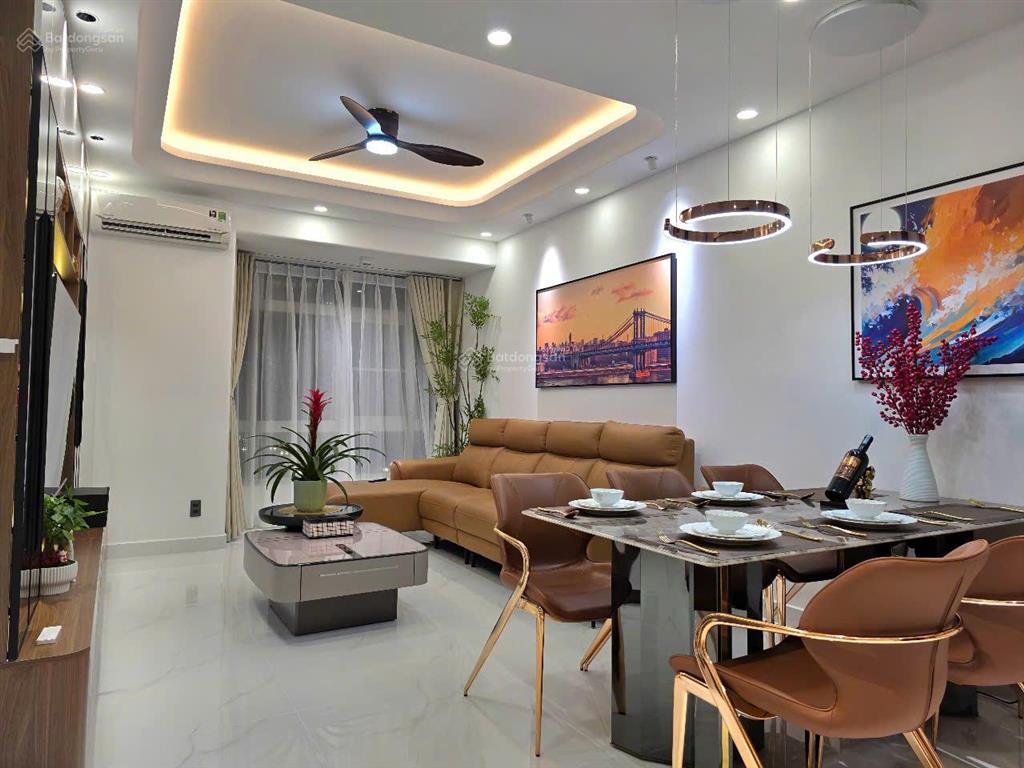 Bán căn hộ chung cư sky garden ii, giá ưu đãi 7,65 tỷ, 91 m2, 3pn, 2wc, full nội thất, view hồ bơi
