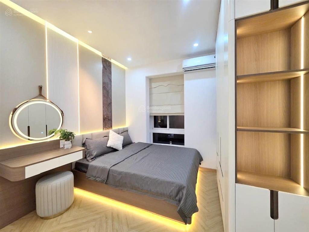 Bán gấp căn hộ 2pn + 1wc tại sky garden 3, giá 5,19 tỷ, 56m2, tp. hcm đang cho thuê ổn định