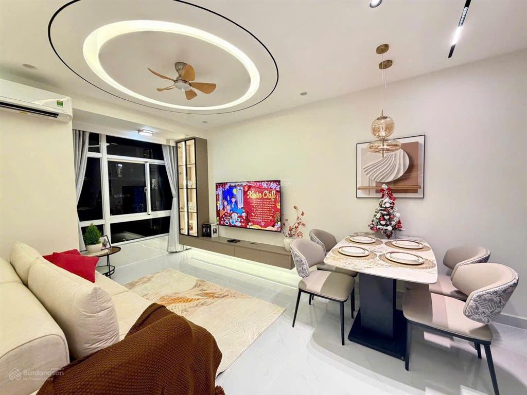Bán căn hộ sky garden 3, giá 6,55 tỷ, 70m2, 3pn, 2wc, đầy đủ nội thất, chỉ với