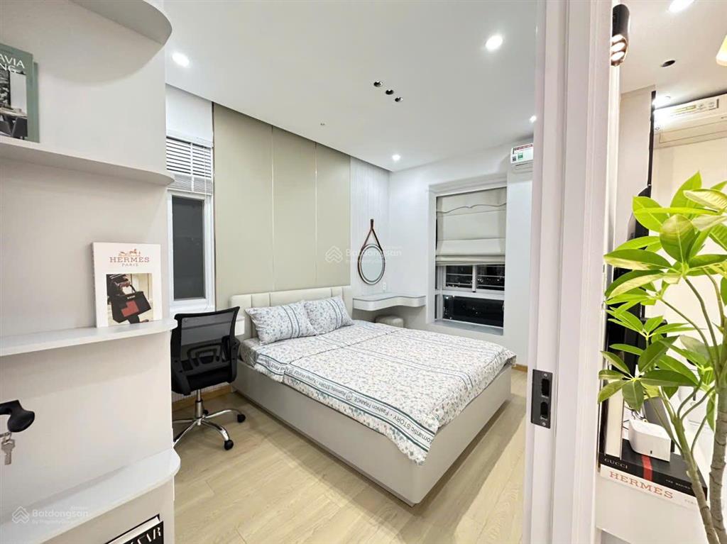 Cho thuê căn hộ 2pn, 2wc tại sky garden 3, giá ưu đãi 25 triệu, 68m2, view hồ bơi thoáng mát