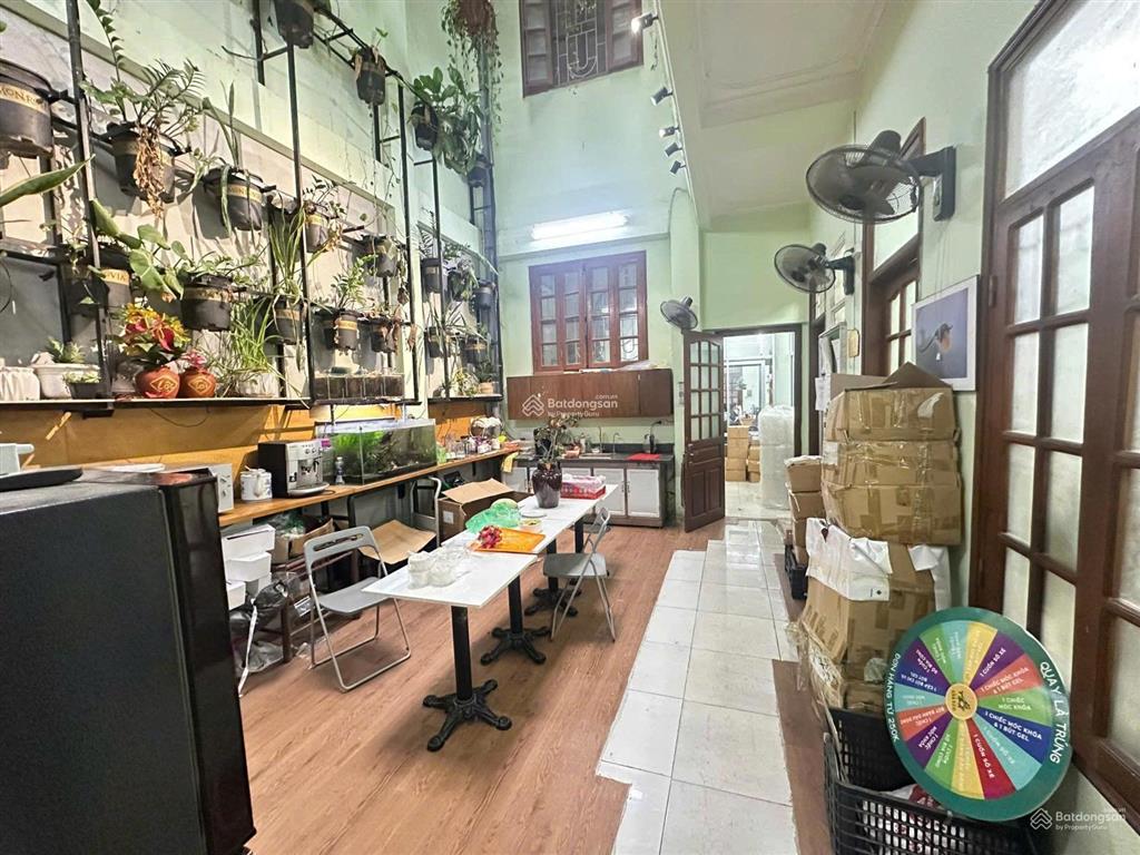 Cho thuê nhà mặt phố đỗ quang, cầu giấy 200 mét 4 tầng mặt tiền rộng
