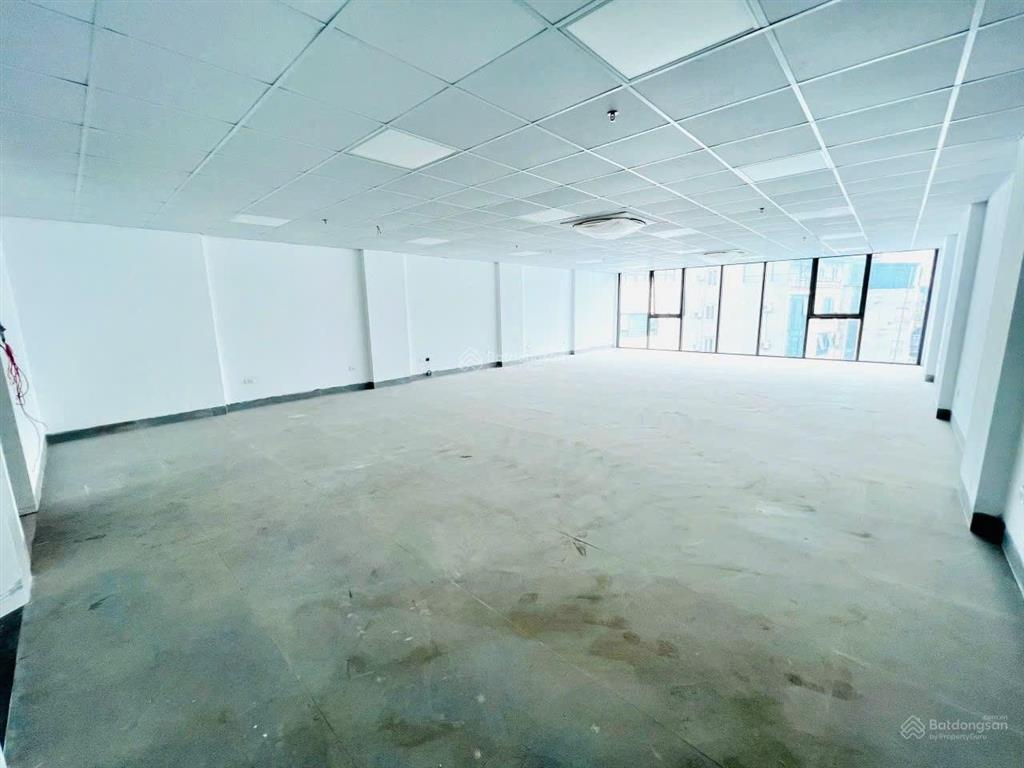 Cho thuê nhà hoàng văn thái, thanh xuân 120 mét 7 tầng thang máy mới đẹp