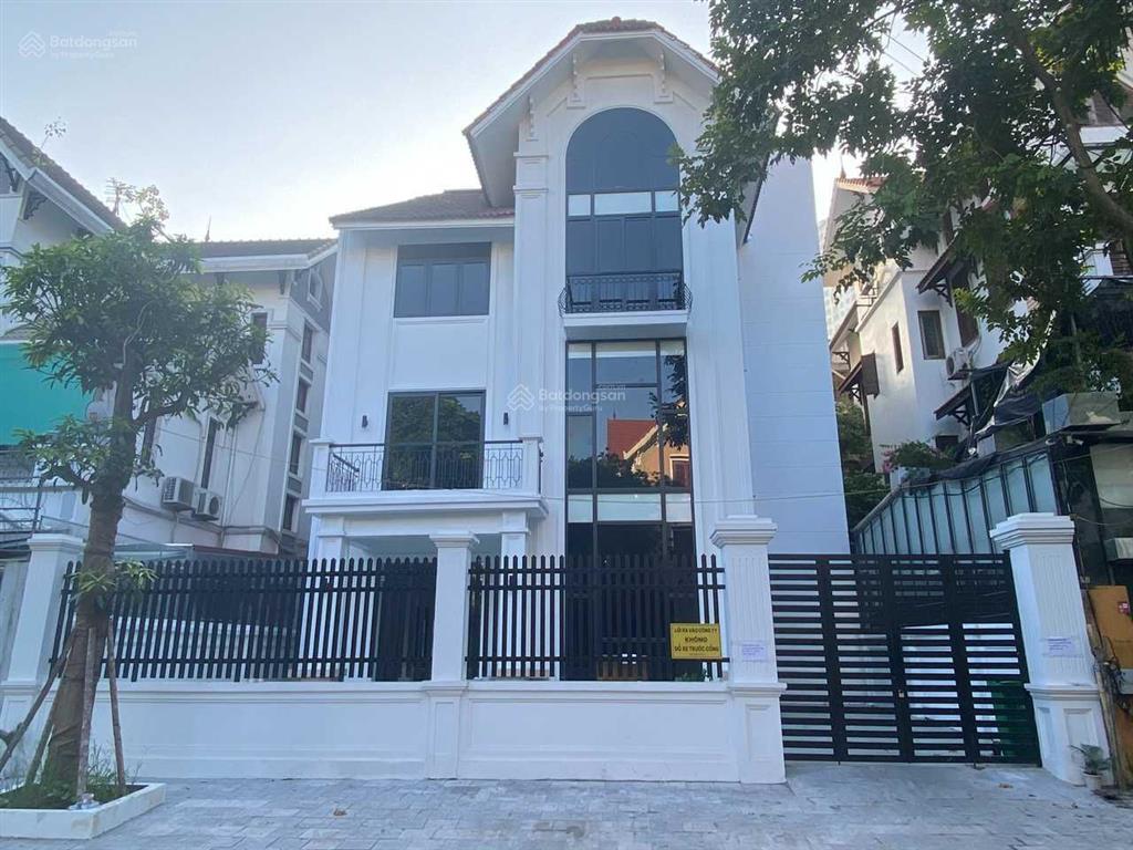 Cho thuê biệt thự nguyễn cơ thạch, mỹ đình 220 m2, 4 tầng, mới đẹp mặt tiền rộng