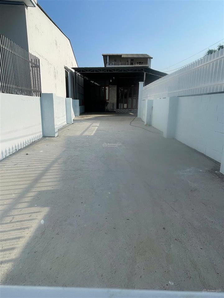 Bán nhà, có sân rộng đậu ô tô hẻm cầu dứa phú nông  tây nha trang  khánh hòa (xã vĩnh ngọc cũ)