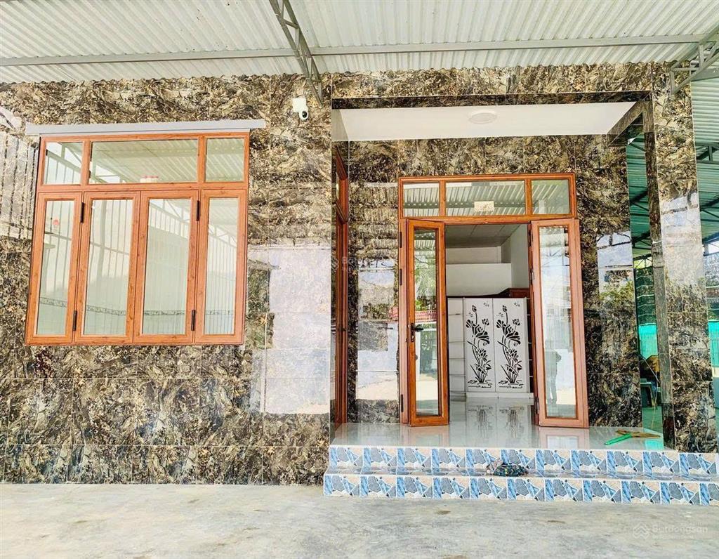 Bán nhà, có sân rộng đậu ô tô hẻm cầu dứa phú nông  tây nha trang  khánh hòa (xã vĩnh ngọc cũ)