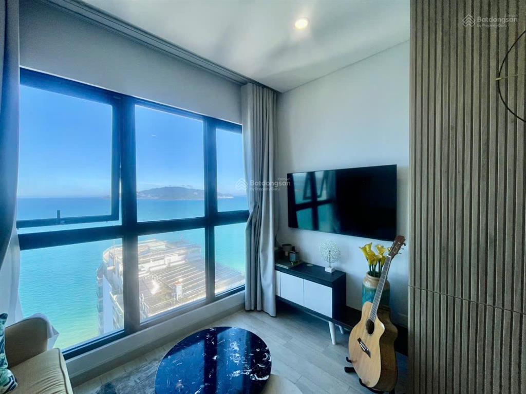 Bán căn hộ 2 phòng ngủ, view trực diện biển , giá 11,5 tỷ goldcoast  nha trang