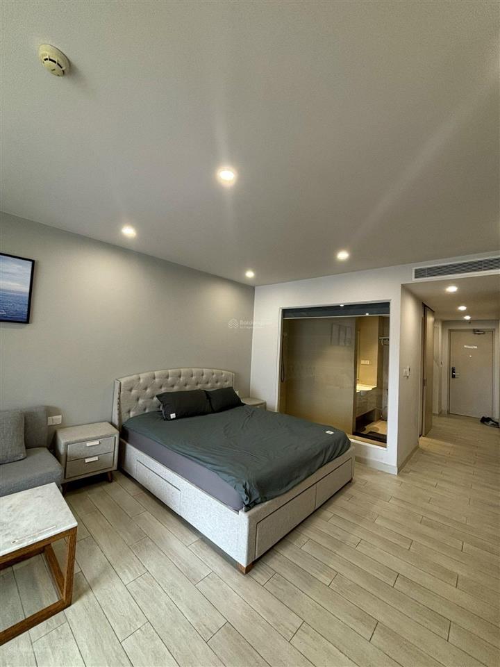 Bán căn studio gold coast giá 5,7 tỷ đã có sổ, view biển (hướng sheraton),