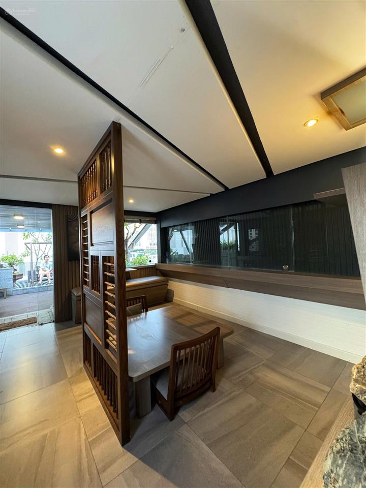 Cho thuê căn hộ penthouse trung tâm nha trang, cạnh vincom lê thánh tôn, cách biển 300m