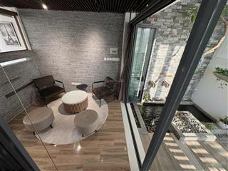 Cho thuê căn hộ penthouse trung tâm nha trang, cạnh vincom lê thánh tôn, cách biển 300m