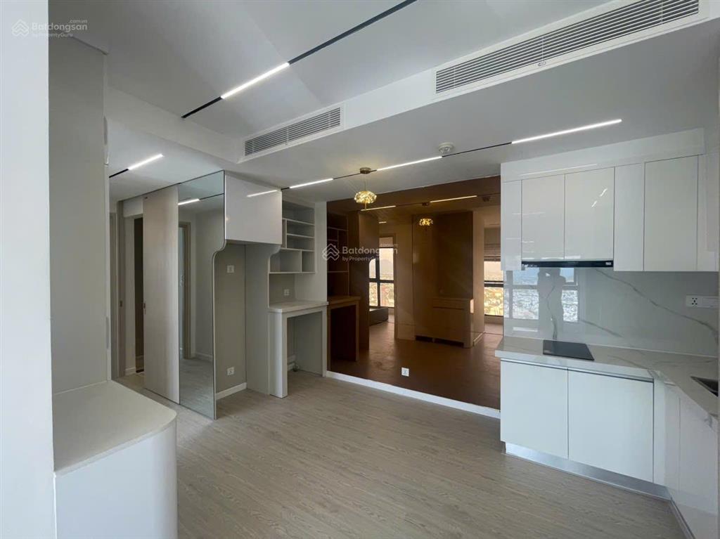 Bán căn hộ 2 phòng ngủ gold coast. tòa nam, tầng 38, giá 8 tỷ 350, sổ sở hữu lâu dài