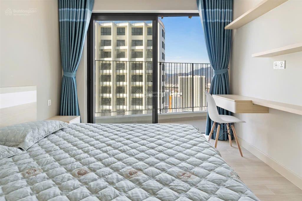 Bán căn hộ 2 phòng ngủ gold coast, tầng cao sổ hồng riêng giá 8,1 tỷ