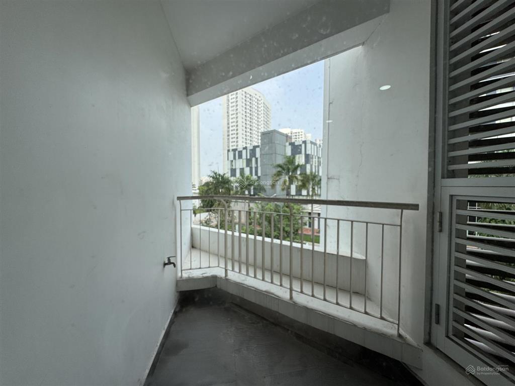 Cho thuê văn phòng 120m2, full nội thất scenic valley 2, pmh quận 7, 30tr/tháng.  0836 646 ***