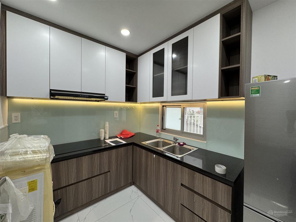 Cho thuê văn phòng 120m2, full nội thất scenic valley 2, pmh quận 7, 30tr/tháng.  0836 646 ***