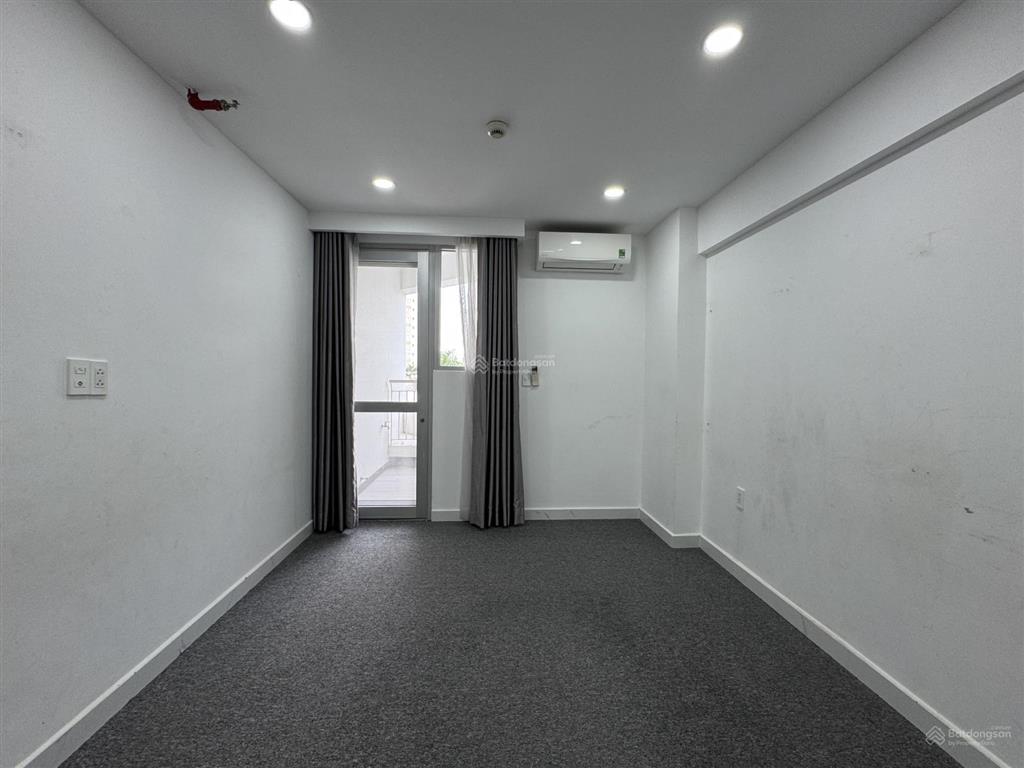 Cho thuê văn phòng 120m2, full nội thất scenic valley 2, pmh quận 7, 30tr/tháng.  0836 646 ***