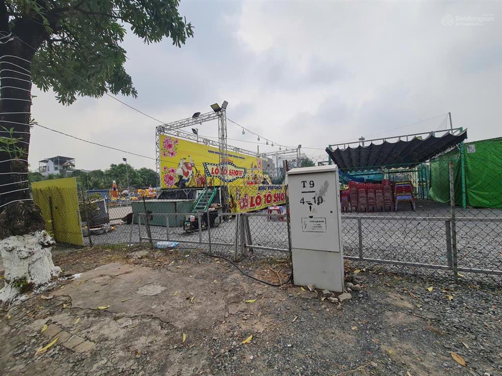 Đất vàng cực hiếm mặt tiền quảng trường 400m2 (10x40) trung tâm hành chính. bán gấp giá tốt 3x tl