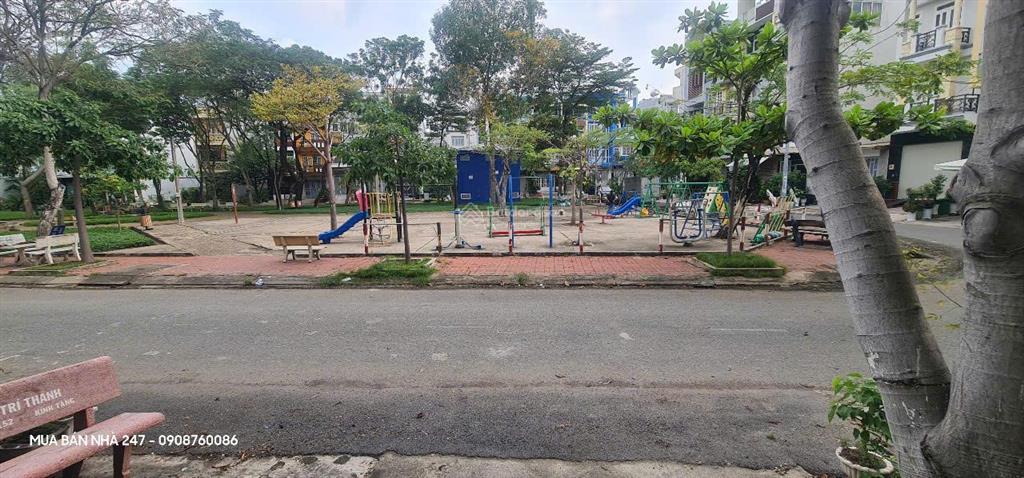 Nhà phố liền kề cực hiếm mặt tiền kdc view công viên xanh mát ngang 6m, 4 tầng. giá rẻ nhất khu vực