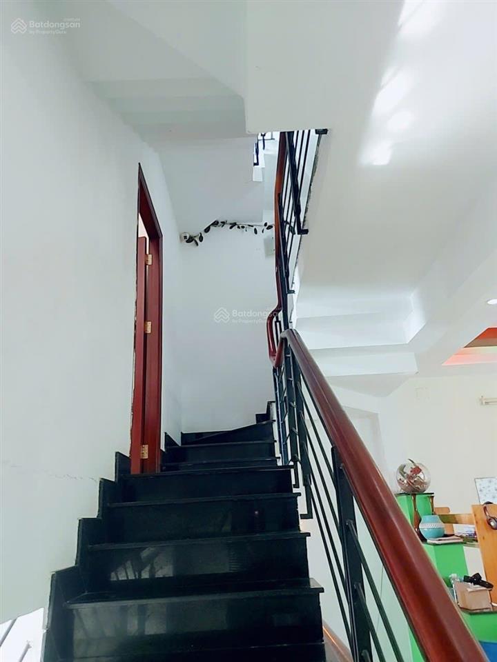 Nhà phố liền kề cực hiếm mặt tiền kdc view công viên xanh mát ngang 6m, 4 tầng. giá rẻ nhất khu vực