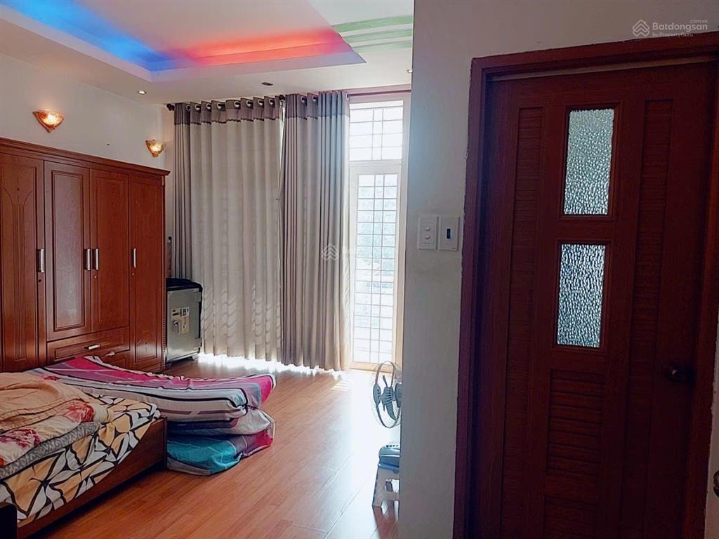 Nhà phố liền kề cực hiếm mặt tiền kdc view công viên xanh mát ngang 6m, 4 tầng. giá rẻ nhất khu vực