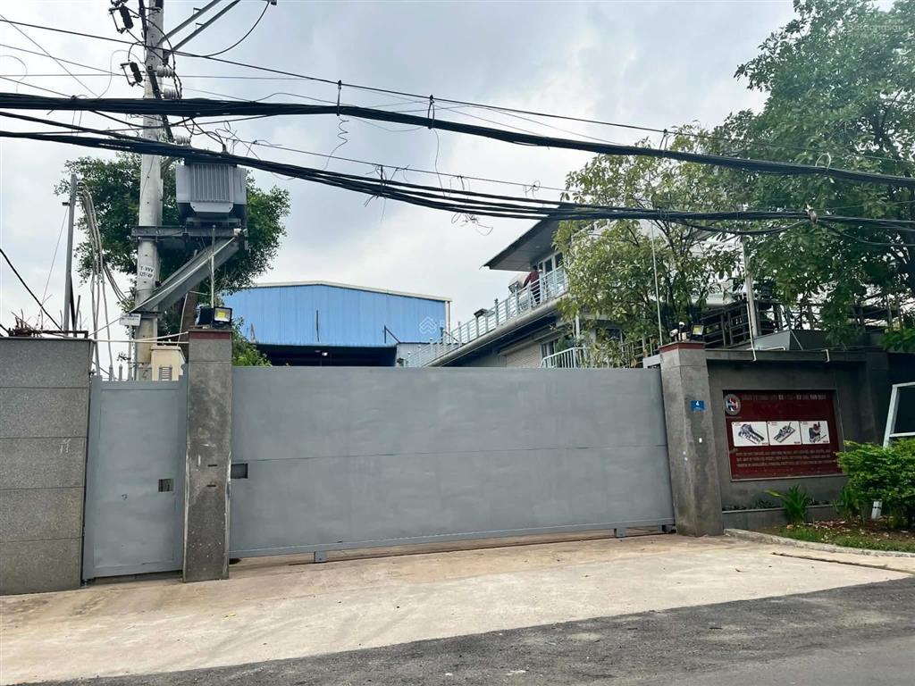 Ngộp bán gấp nhà xưởng đang hoạt động võ văn vân 2.635m2 (20x132) full thổ. giá tốt chính chủ