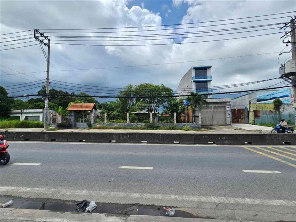 Nhà xưởng mặt tiền nguyễn văn bứa, hóc môn 20x63m full thổ, đang cho thuê 50tr/th. giá tl mạnh