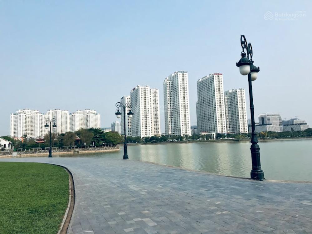 Bán nhà biệt thự 250m2, 115 tỷ tại thành phố giao lưu, đường phạm văn đồng, hai mặt tiền kinh doanh