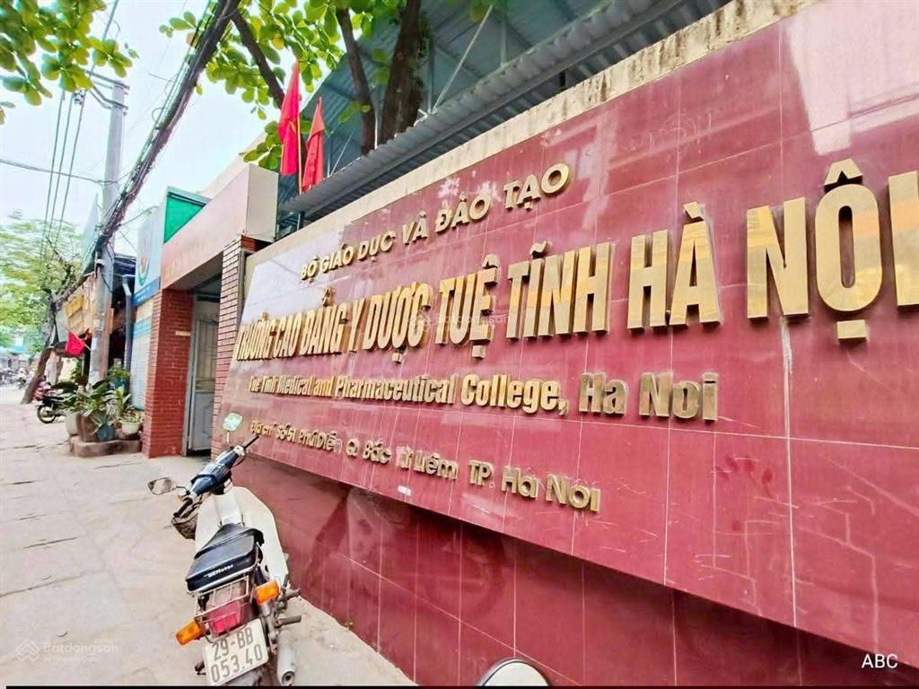 Bán nhà mới 5 tầng đường phú diễn, ô tô đỗ cổng, thang máy, full nội thất ở ngay 40m2 chào 9,1 tỷ