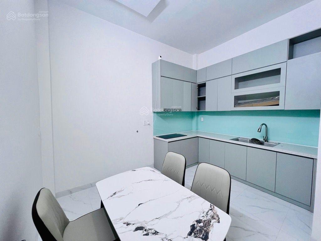 Nhà đẹp nguyễn cửu vân, sát hẻm xe tải, sổ vuông vức, chỉ 5.x tỷ