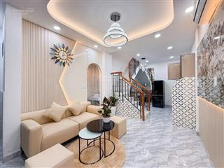Nhà đẹp phú nhuận, sát hẻm xe hơi, 3 tầng, 3 phòng ngủ, full nội thất, chỉ 5.x tỷ