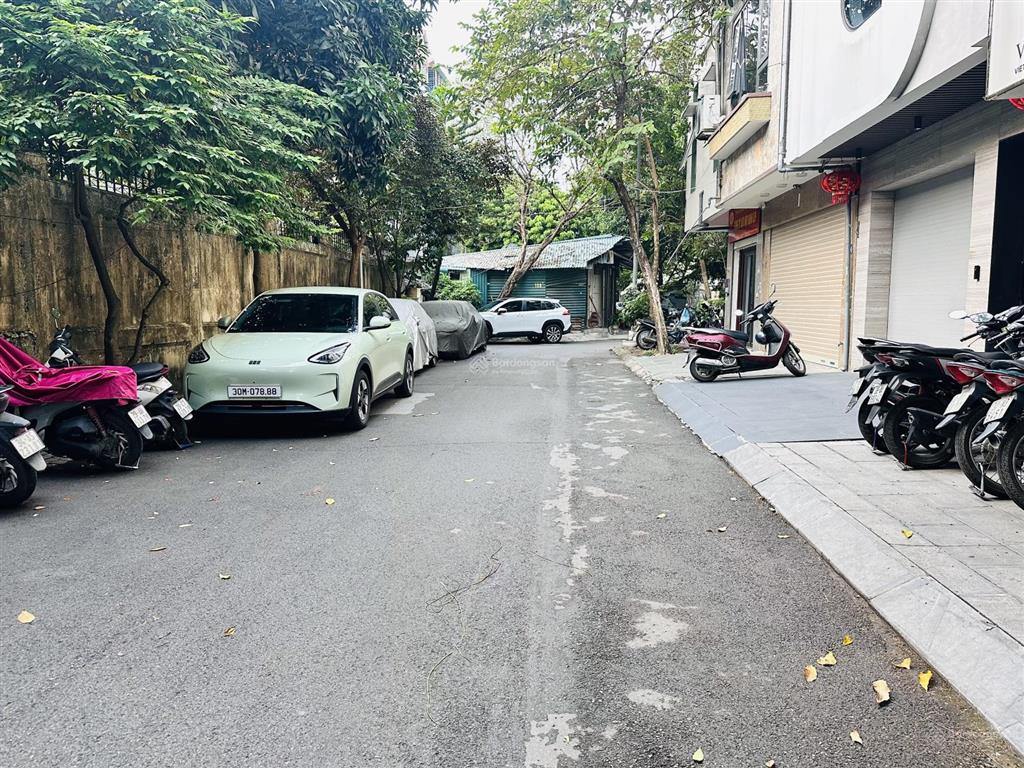 Nguồn kín! bán nhà phạm tuấn tài 61m2  thang máy  phân lô vỉa hè 3 ô tô tránh