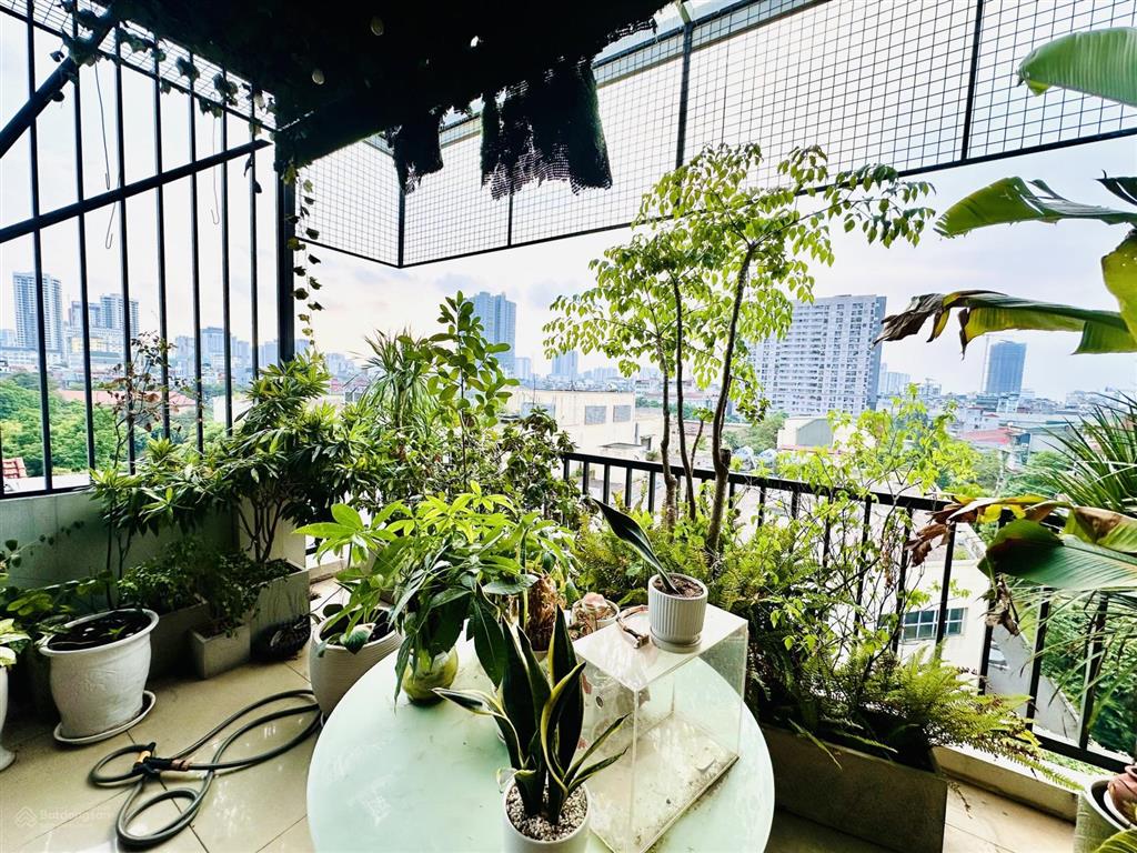 Nguồn kín! bán nhà phạm tuấn tài 61m2  thang máy  phân lô vỉa hè 3 ô tô tránh