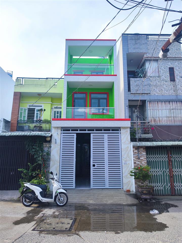 CẦN BÁN 80M2 NHÀ 2 TẤM ĐẸP LUNG LINH ĐƯỜNG XE TANK