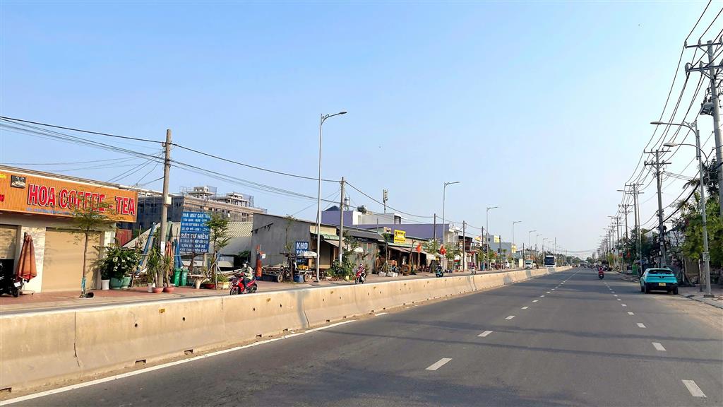 CẦN BÁN 200M2 5X40 NHÀ MT ĐƯỜNG NGUYỄN CỮU PHÚ VỊ TRÍ ĐẸP