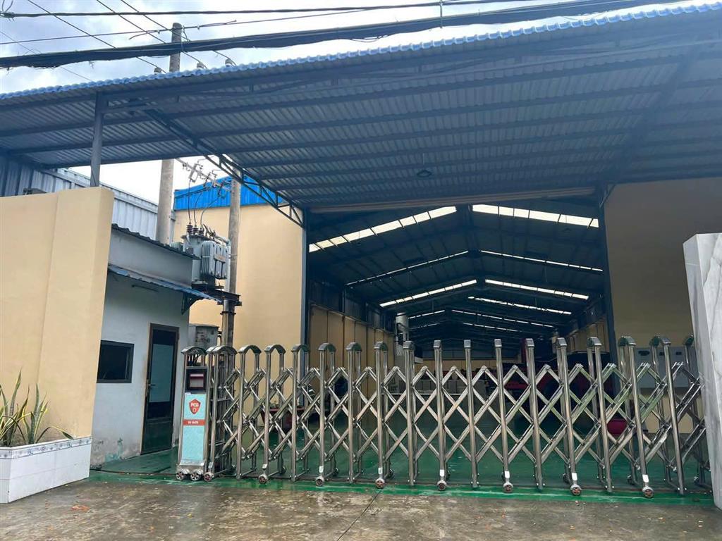 CHO THUÊ 2100M2 KHO MT ĐƯỜNG TRẦN VĂN GIÀU CONTAINER 24/24