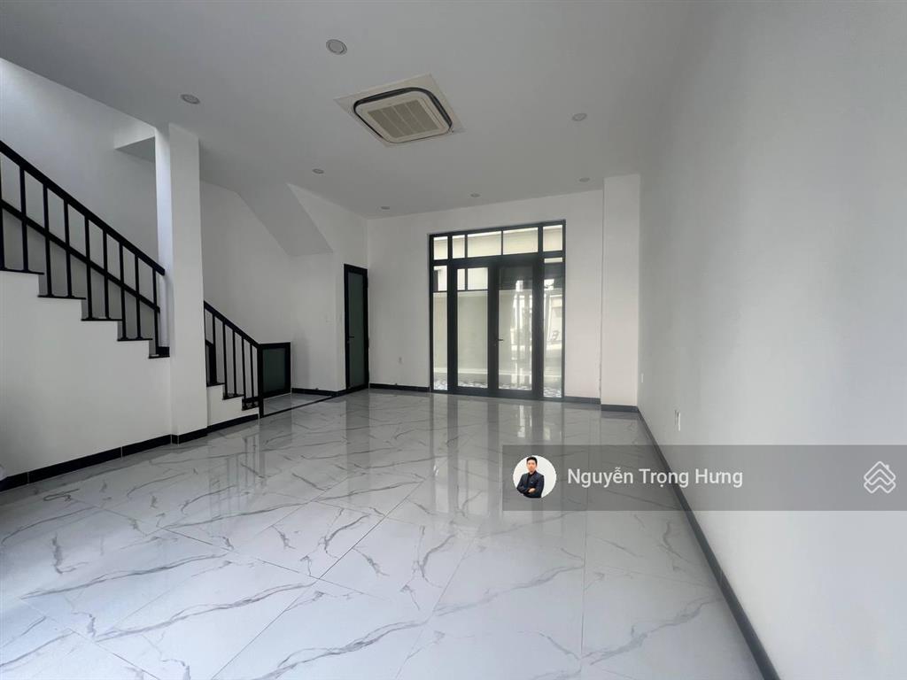 Cho thuê nhà phố vinhomes grand park tầng trệt + lầu 1 chỉ 15tr/tháng thuận tiện kinh doanh