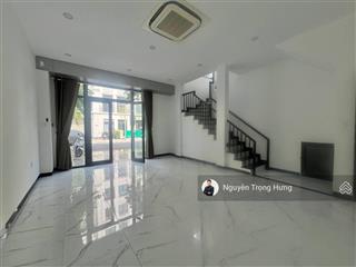 Cho thuê nhà phố vinhomes grand park tầng trệt + lầu 1 chỉ 15tr/tháng thuận tiện kinh doanh