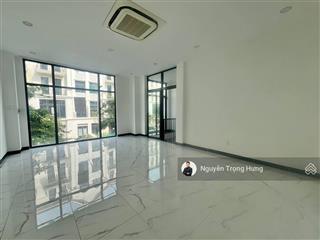 Cho thuê mặt bằng 2 tầng trệt + lầu 1 nhà phố vinhomes grand park hoàn thiện đẹp