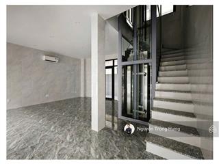 Mặt bằng 84m² gần trường học phù hợp mở trung tâm, spa, văn phòng,... full máy lạnh, thang máy