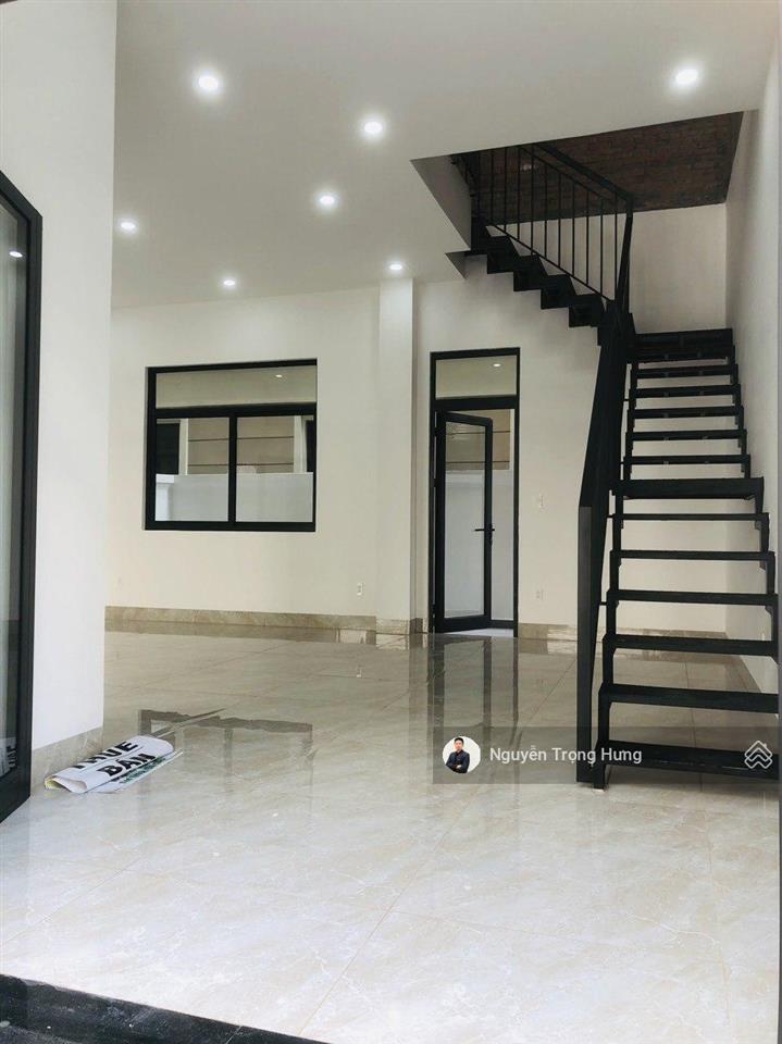 Bán nhà phố 5 tầng diện tích đất 84m2 hoàn thiện, sẵn sổ khu manhattan đông đúc
