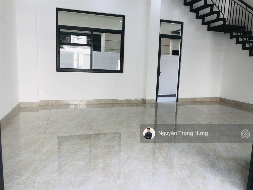 Bán nhà phố 5 tầng diện tích đất 84m2 hoàn thiện, sẵn sổ khu manhattan đông đúc