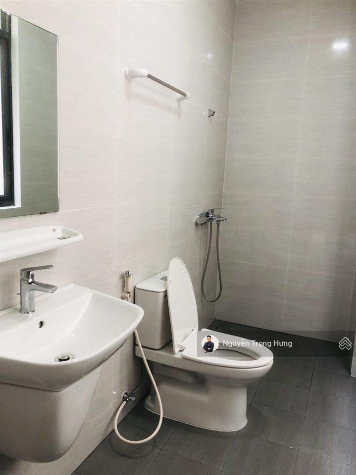 Bán nhà phố 5 tầng diện tích đất 84m2 hoàn thiện, sẵn sổ khu manhattan đông đúc