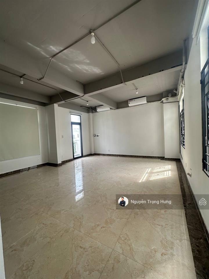 Bán căn nhà phố 132m2 full đất, hoàn thiện 5 tầng khu vực đông đúc giá tốt nhất khu nhà phố