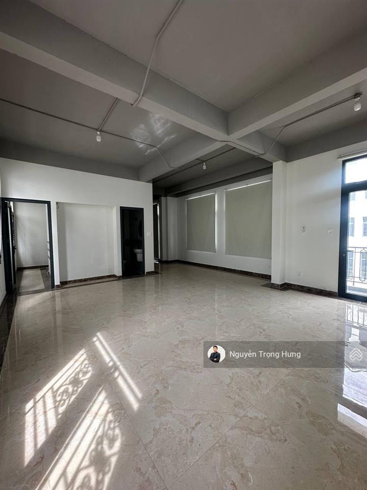 Bán căn nhà phố 132m2 full đất, hoàn thiện 5 tầng khu vực đông đúc giá tốt nhất khu nhà phố