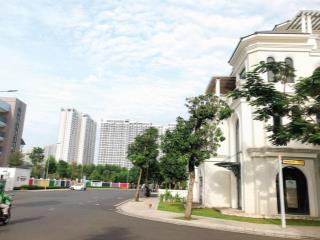 Cho thuê căn góc biệt thự đối diện cổng trường vinschool thuận tiện kinh doanh nhiều lĩnh vực