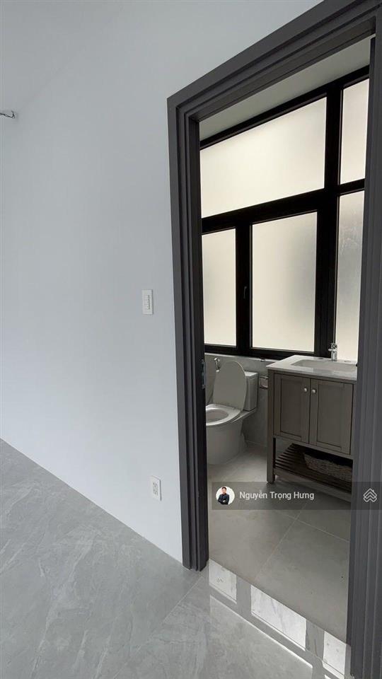 Cho thuê nhà phố manhattan hoàn thiện đẹp có thang máy  máy lạnh  rèm ngăn sẵn 4 phòng