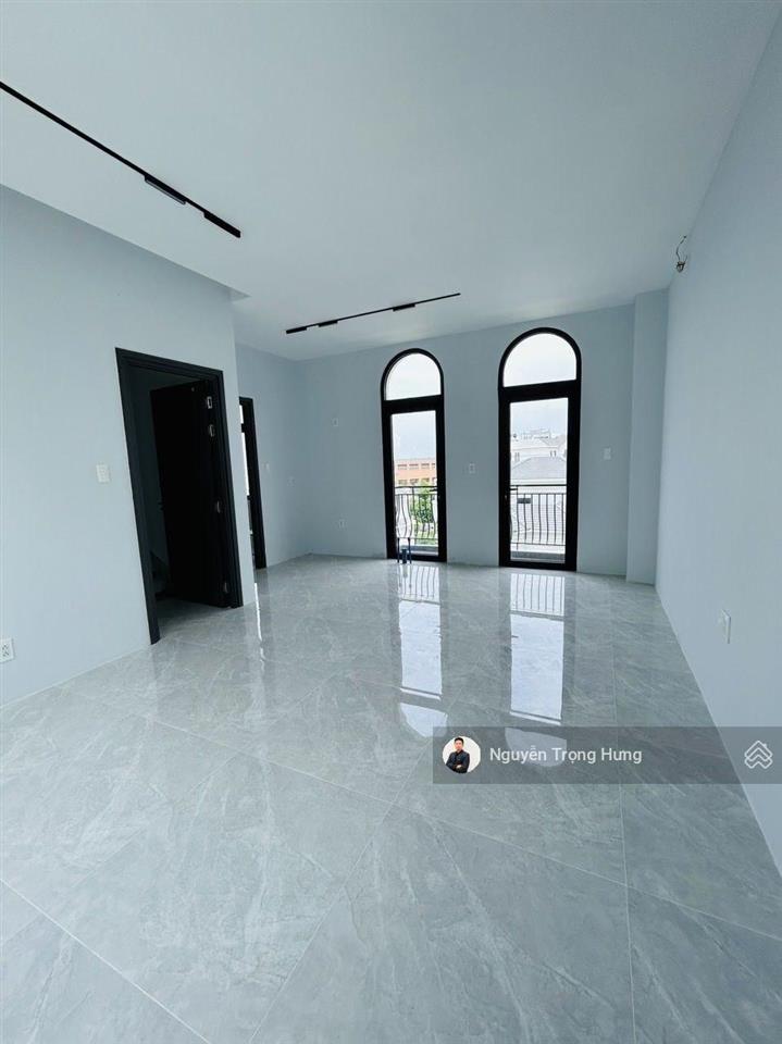 Cho thuê nhà phố manhattan hoàn thiện đẹp có thang máy  máy lạnh  rèm ngăn sẵn 4 phòng