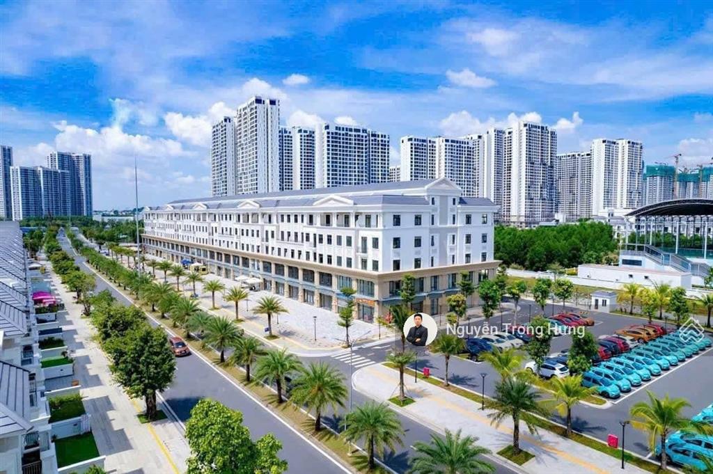 Cho thuê shophouse 5 tầng broadway vinhomes grand park 30tr/th