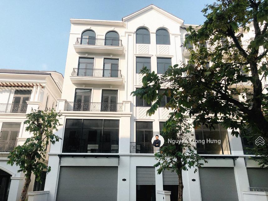 Cần bán gấp căn nhà phố liền kề 162m2 (9x18) có xẻ khe 2 mặt thoáng tại vinhomes grand park