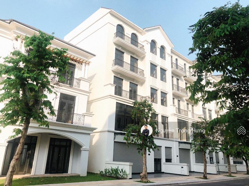 Cần bán gấp căn nhà phố liền kề 162m2 (9x18) có xẻ khe 2 mặt thoáng tại vinhomes grand park