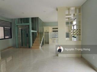 Nhà phố vinhomes grand park | 84m² rộng rãi, thang máy, máy lạnh, ngăn phòng | vị trí đẹp