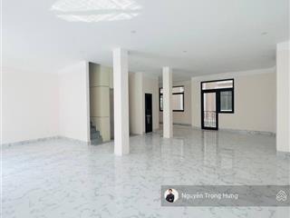 Cho thuê trệt và lầu 1 nhà phố 144m2 thuận tiện làm văn phòng kinh doanh spa, salon, studio, online